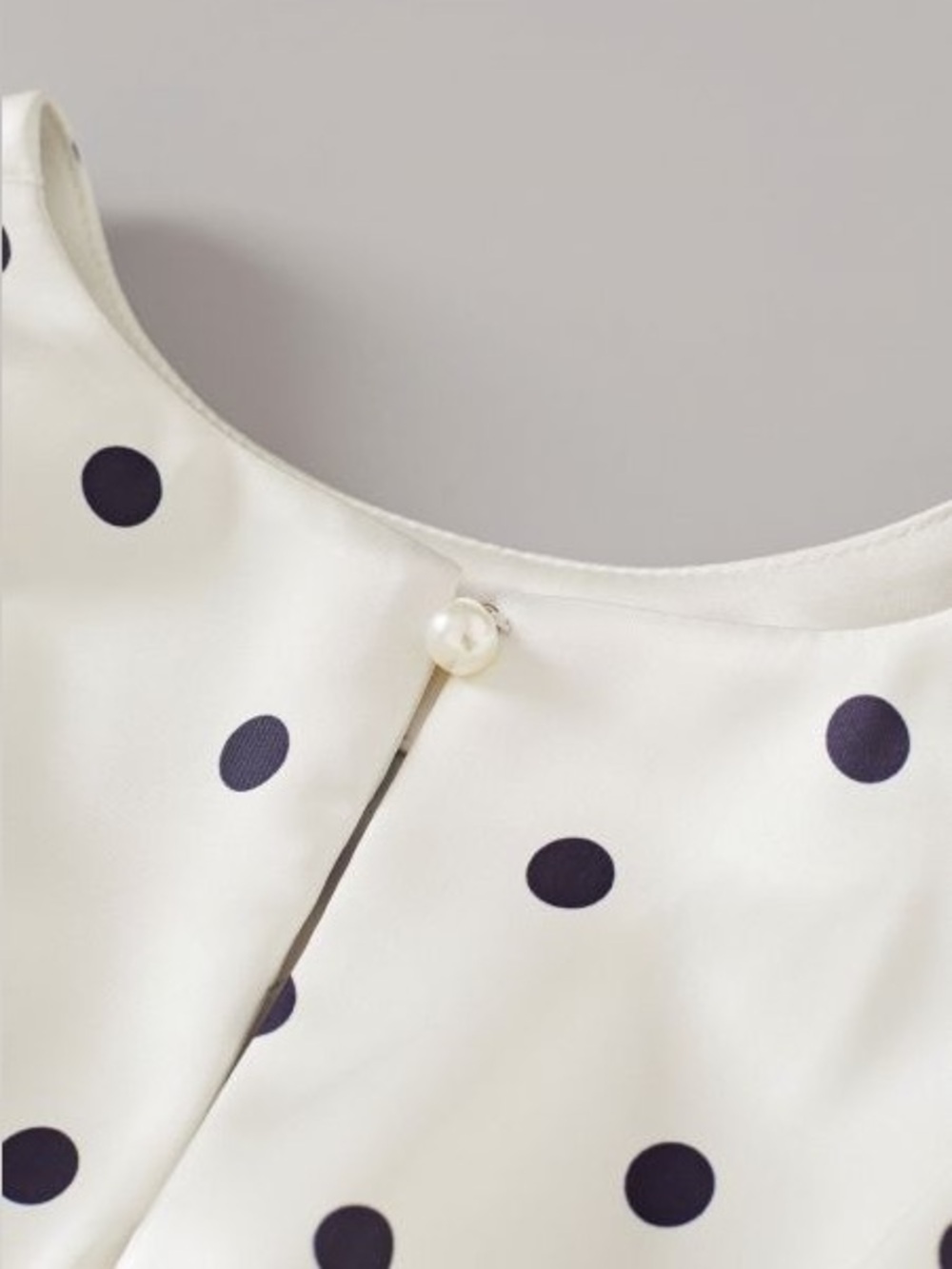CHICWISH SATIN POLKA DOT MAXI SKIRT AND SLEEVELESS TOP SET - XS/S - Picture 5 of 12